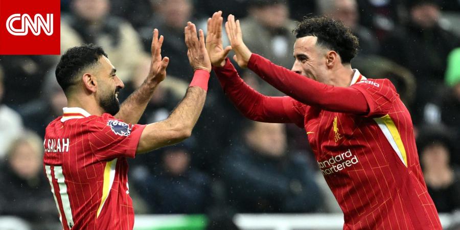 كورتيس جونز يكشف عن تصرف لافت قام به زميله محمد صلاح مع لاعبي ليفربول