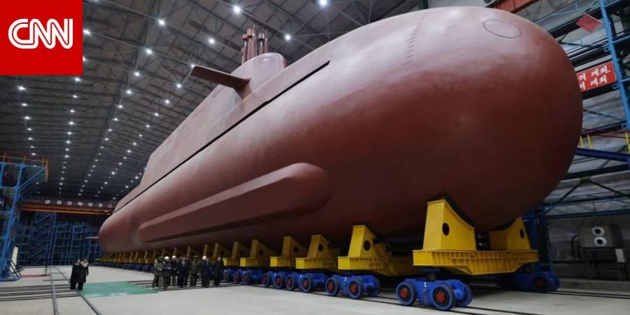 كوريا الشمالية تكشف عن صور جديدة لأول غواصة نووية