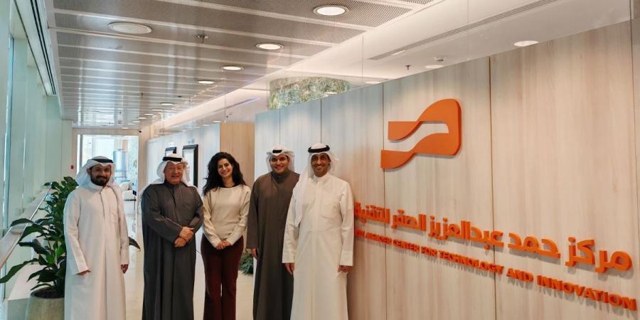 مركز حمد عبد العزيز الصقر للتقنية والابتكار يستقبل وفداً من «صباح الأحمد للموهبة»