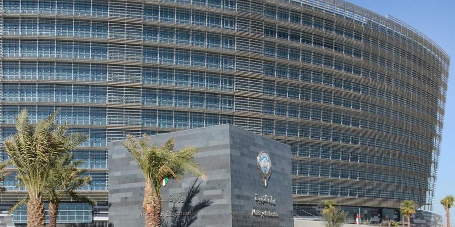 «التربية» تتجه لتعديل الوثائق التعليمية للمراحل الدراسية