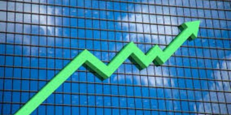 بعد مكاسب 240%.. توقعات بصعود هذا السهم 60% في 2026