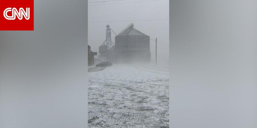 شاهد.. أعاصير مدمرة تضرب ولاية كانساس الأمريكية