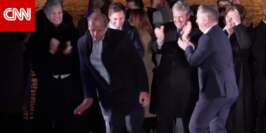 شاهد.. رقصة وزير محتمل تسرق الأضواء بعد خطاب النصر لرئيس وزراء المجر
