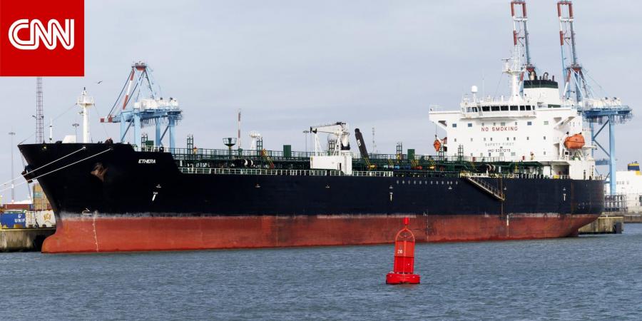 للمرة الثانية.. أمريكا ترفع مؤقتا العقوبات المفروضة على النفط الروسي العالق في البحر