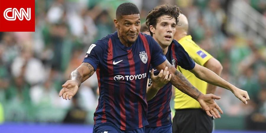 لفتة "إنسانية" من أهلي جدة تجاه لاعب جوهور بعد تعرضه لإصابة مروعة