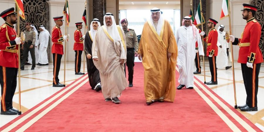 ممثل سمو أمير البلاد سمو ولي العهد يتوجه إلى السعودية