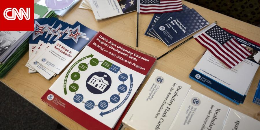 إدارة ترامب تُعلّق "مؤقتاً" البتّ في طلبات الهجرة.. و مصدر يوضح لـCNN السبب