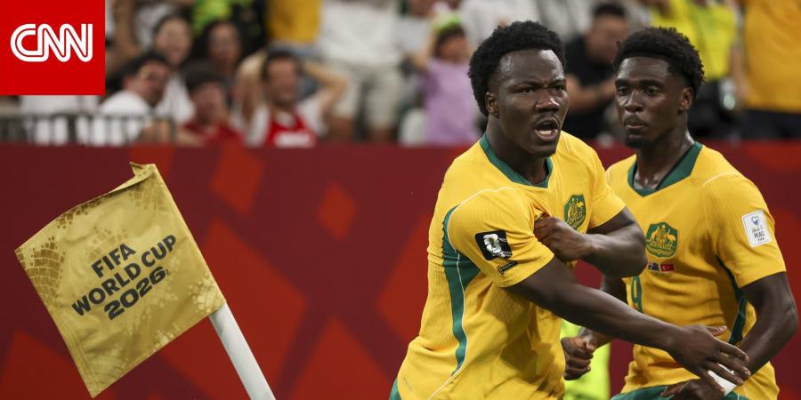 "ملاكمة راية الركنية".. لاعب أسترالي يعيد إحياء الاحتفال الأيقوني لتيم كاهيل في كأس العالم