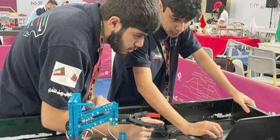 «التطبيقي» تتجه لاستحداث تخصص «فني ذكاء اصطناعي»    