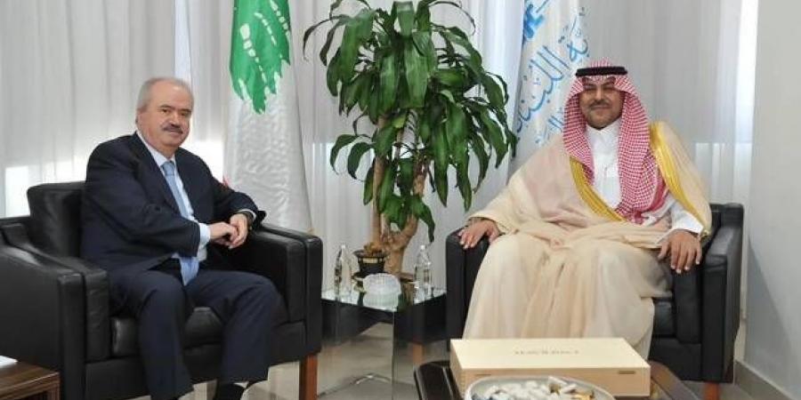 لبنان يعوّل على استئناف التصدير للسعودية لإنعاش الاقتصاد