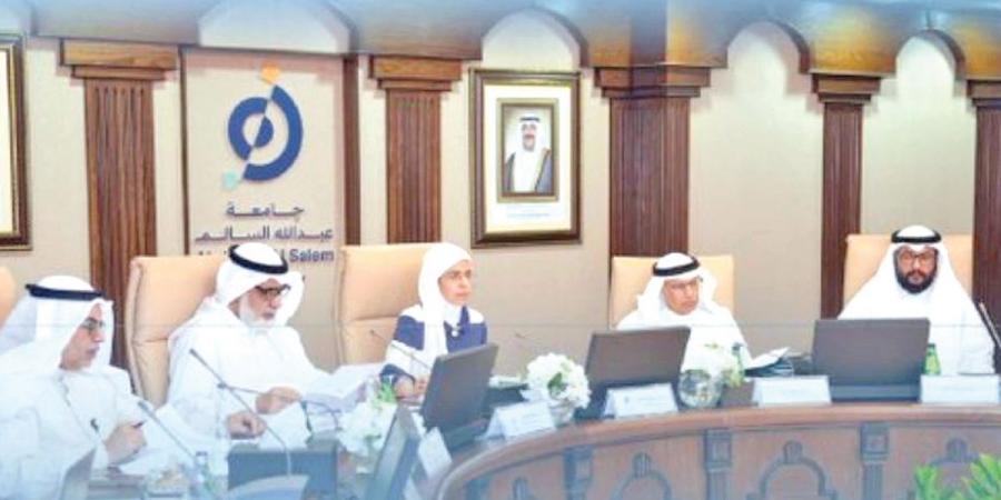 الخليفة: دعم تطوير التعليم الطبي والارتقاء بجودة الخدمات الصحية