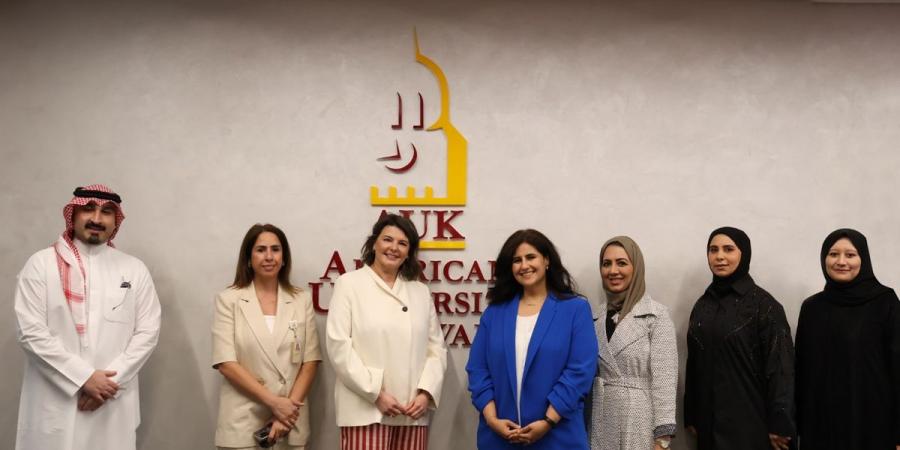 الجامعة الأمريكية والمكتبة الوطنية تبحثان التعاون في مجال المكتبات والبرامج الثقافية