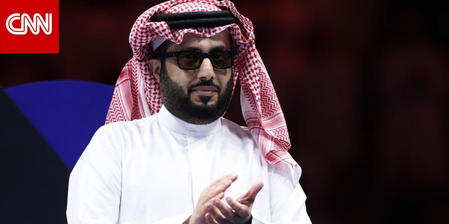 تركي آل الشيخ ينشر صورة "فكاهية" عن مدرب منتخب مصر.. ما علاقة غوارديولا؟