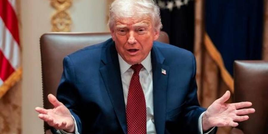 ترامب يفرض رسوماً جمركية جديدة على 60 شريكاً تجارياً