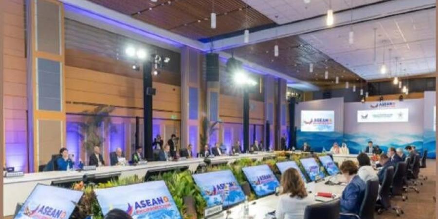 رئيس الوزراء وزير الخارجية القطري يبحث مع نظيره البريطاني تطورات المنطقة