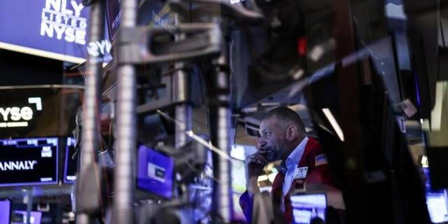 تداول اليوم .. تراجع النفط يمنح الأسهم العالمية والسندات مكاسب طفيفة - بوابة مصر الجديدة