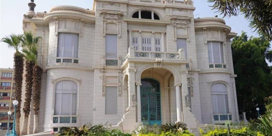 خبير بريطاني بجراحة قلب الأطفال يزور مستشفيات جامعة عين شمس لإجراء مناظرات متخصصة